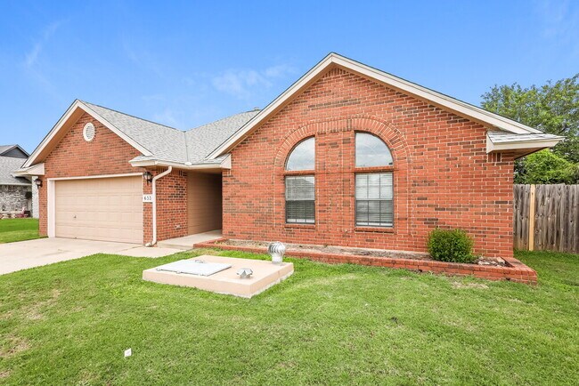 Photo - 633 Fire Light Dr