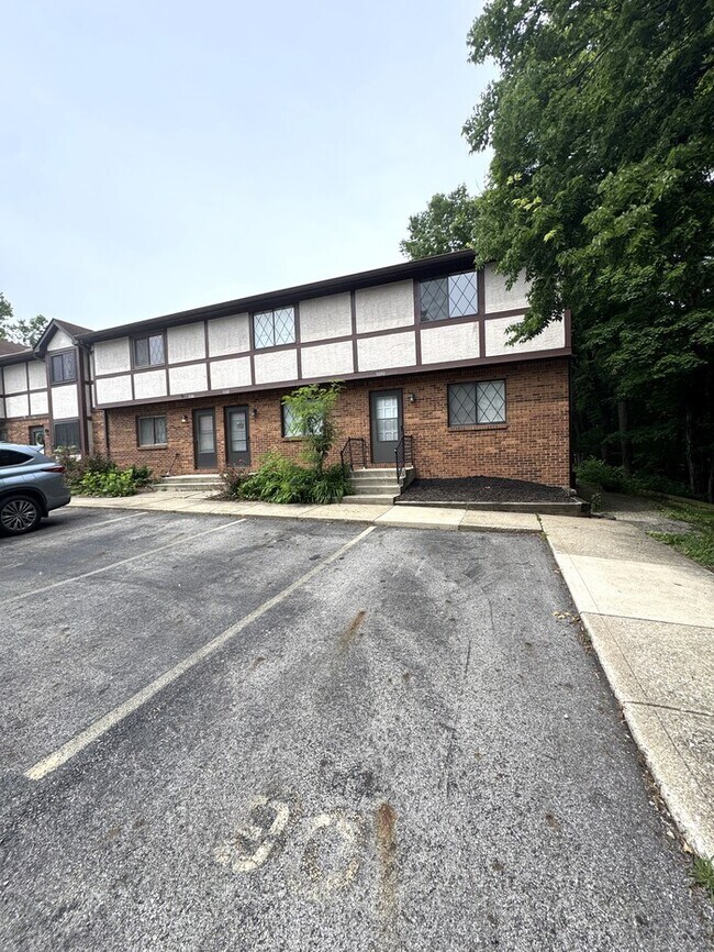 Photo - 3090 Highcliff Ct Unit 3090