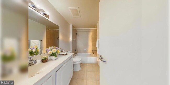 Photo - 355 I St SW Unit S626