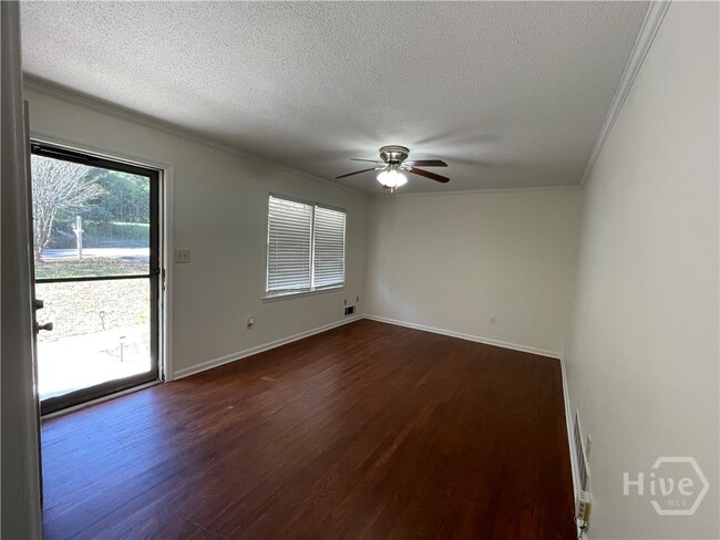 Photo - 130 Derby St