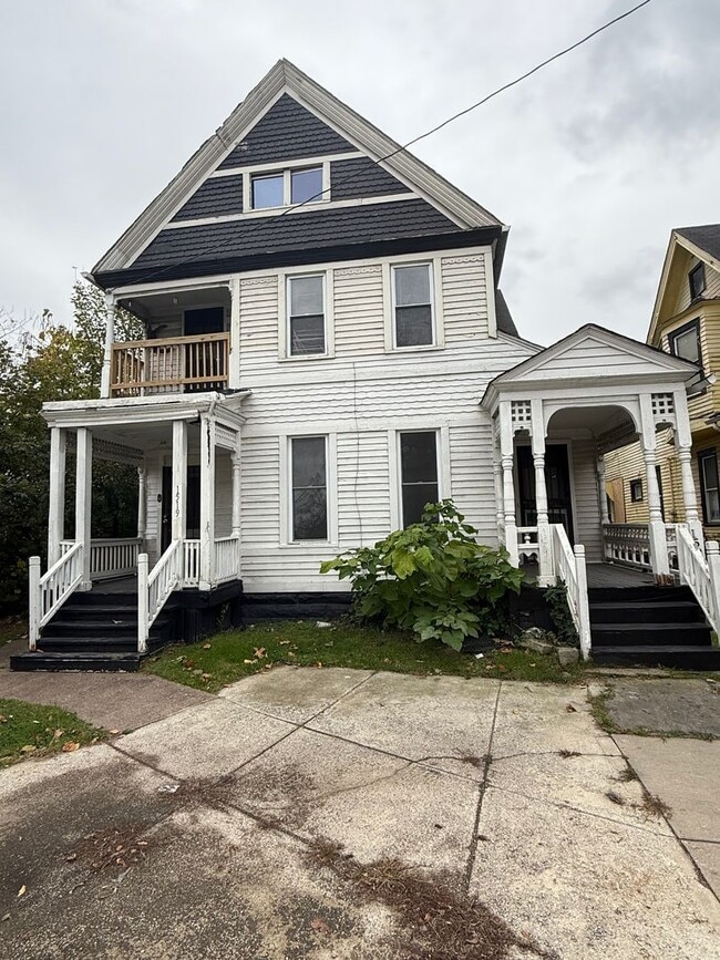 Building Photo - 1519-1525 Clark Ave Unit 1521 CLARK AVE