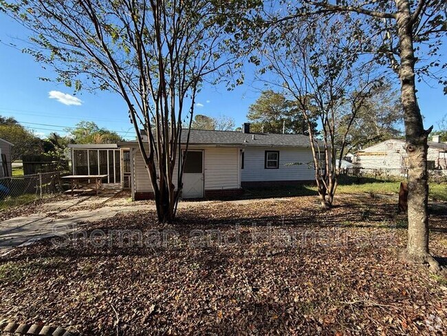 Building Photo - 3230 Old Louisville Rd Rental