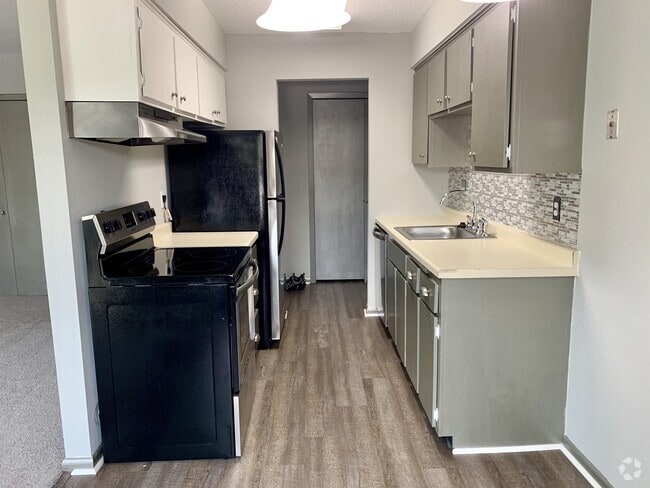Building Photo - 810 9th Ave S Rental