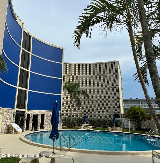 Building Photo - 4850 Ocean Beach Blvd Unit 505