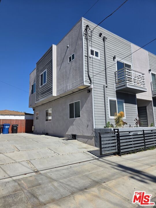 Photo - 2765 1/2 W 12th St