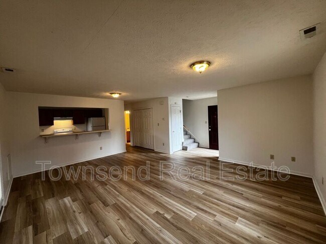 Photo - 1036 Ancestry Dr