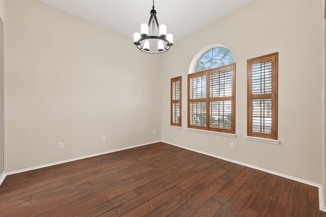 Photo - 23035 Canal Rd