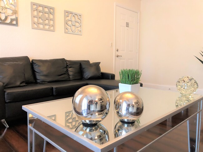 Living Room - 11582 Westwood Blvd Unit 1413 Rental