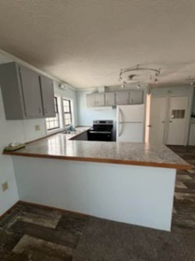 Photo - 7670 E 280 N