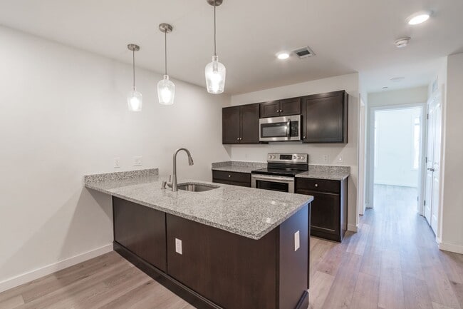 Building Photo - 3102 N Broad St Unit 3