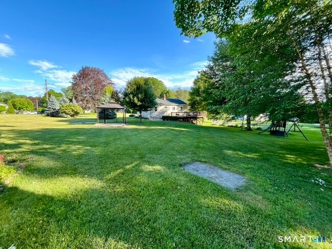 Building Photo - 28 Brookfield Meadows