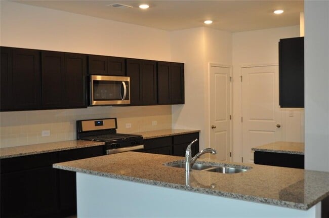 Photo - 5745 Thornton Dr