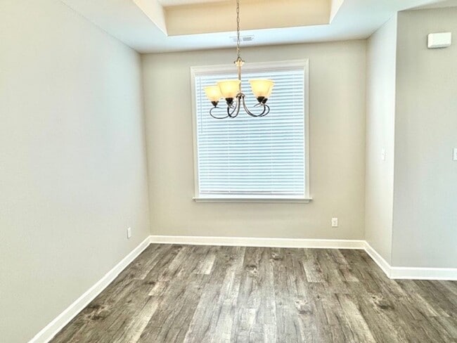 Photo - TuckerLanding5592 Unit 1