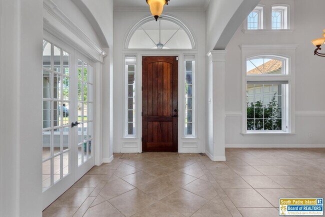 Photo - 66 Laguna Madre Dr