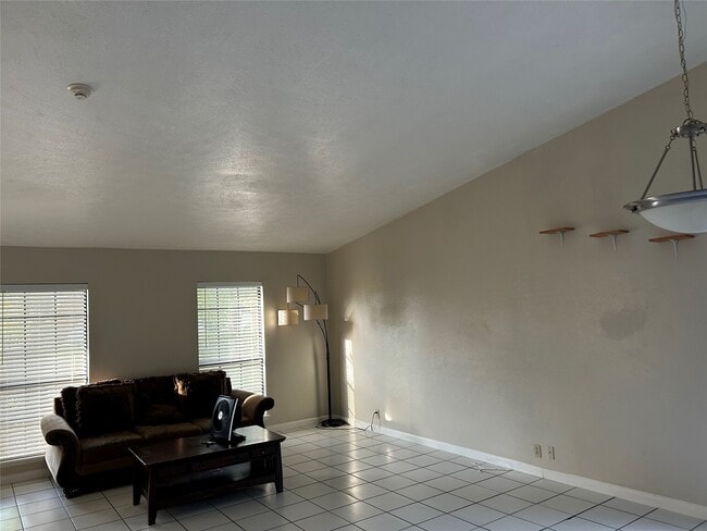 Photo - 15407 La Loma Dr