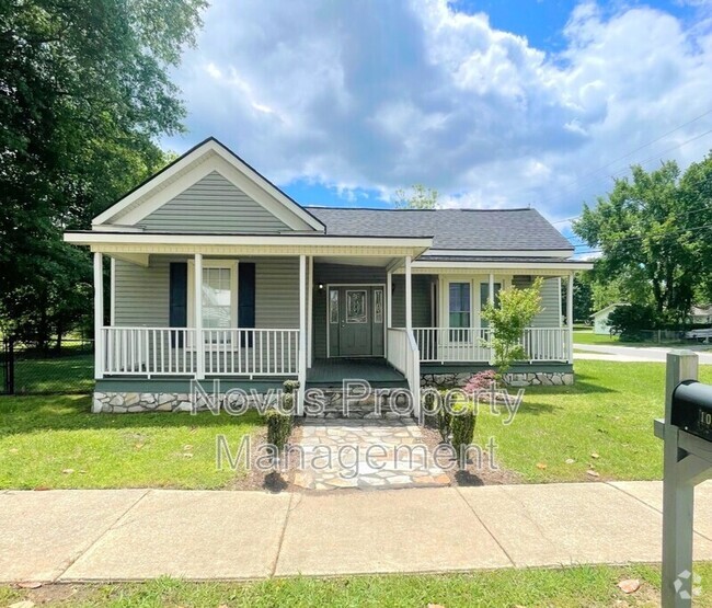 Building Photo - 102 W Lipham St Rental