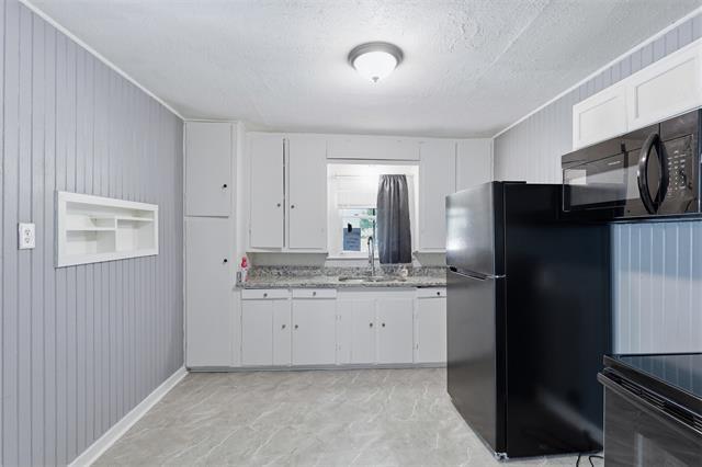 Photo - 808 Mill St