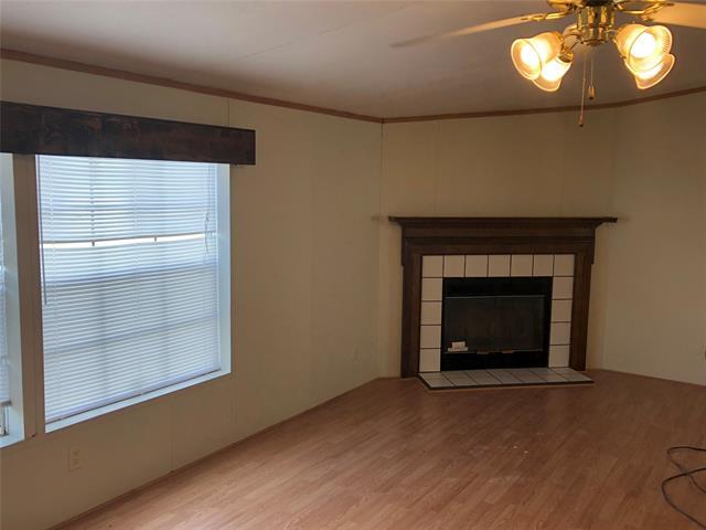 Photo - 461 Lange Way