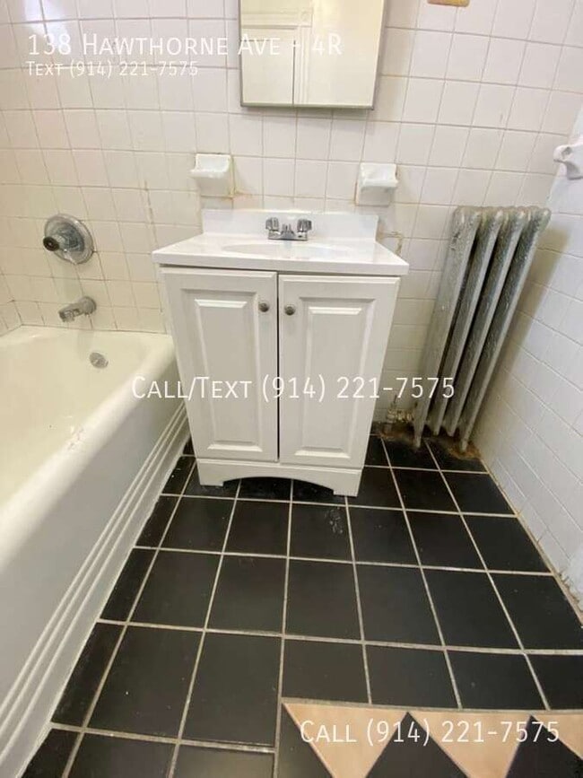 Photo - 138 Hawthorne Ave Unit 4R