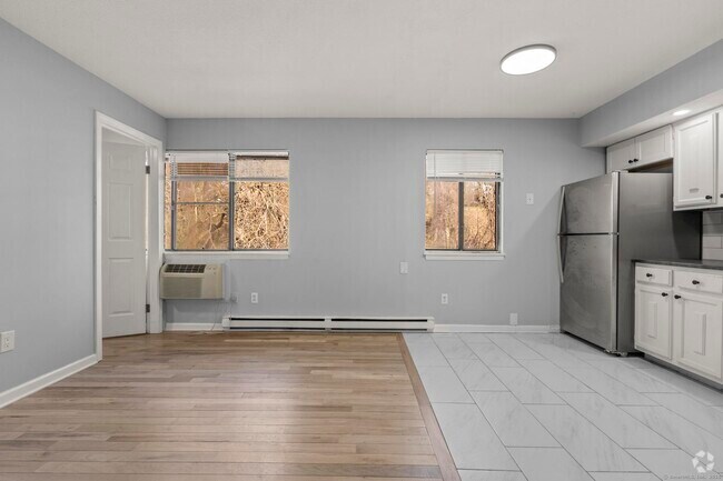 Building Photo - 543 Woodward Ave Unit 9 Rental