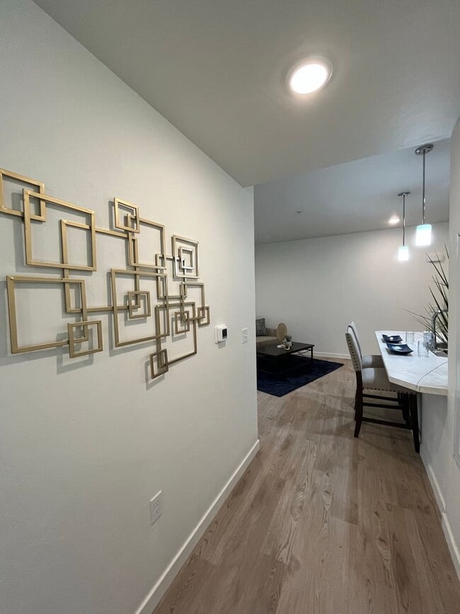 4715 Lexington sky lane Unit 301