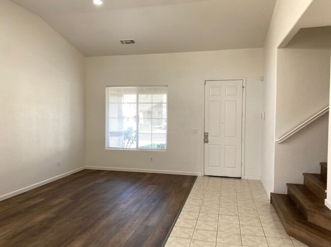 Photo - 6 bedroom in Manteca!