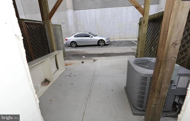 Photo - 1827 S Charles St