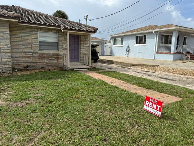 Photo - 140 Frazar Rd