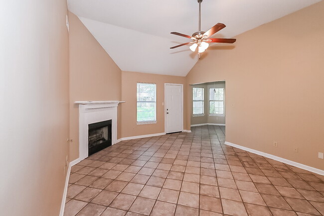 Photo - 6926 Ginwood Cove