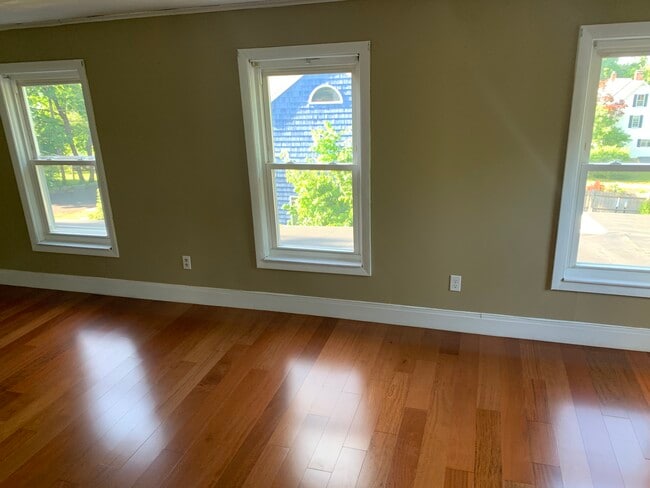 Building Photo - 32A Highland St Unit 32A Rental