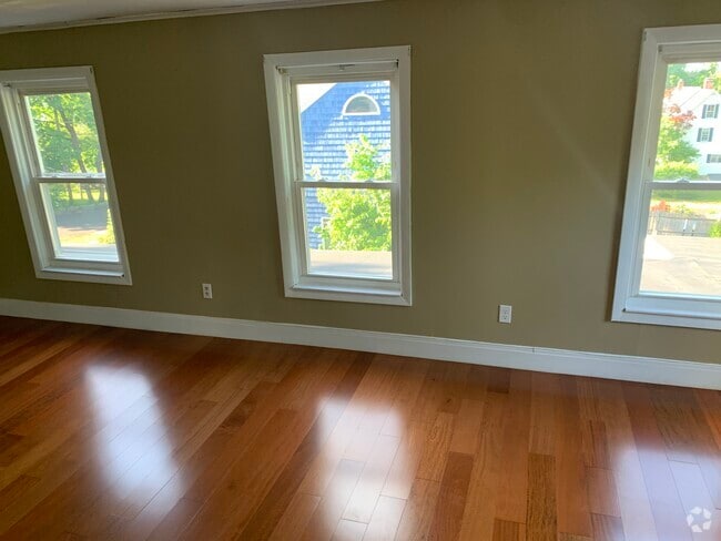 Building Photo - 32A Highland St Unit 32A Rental