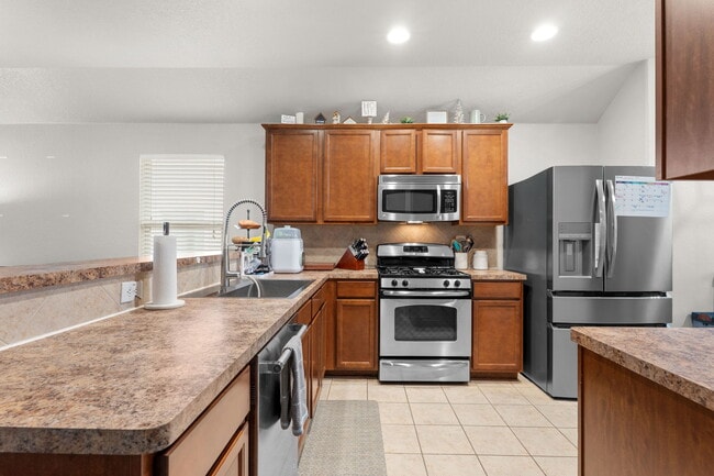 Photo - 3041 Turquoise