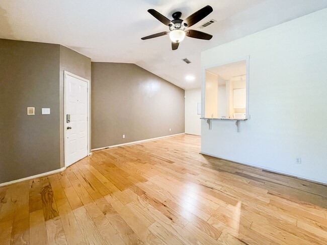 Photo - ***Beautiful 2 Bed, 2 Bath Condo in the Heart of Pensacola!***