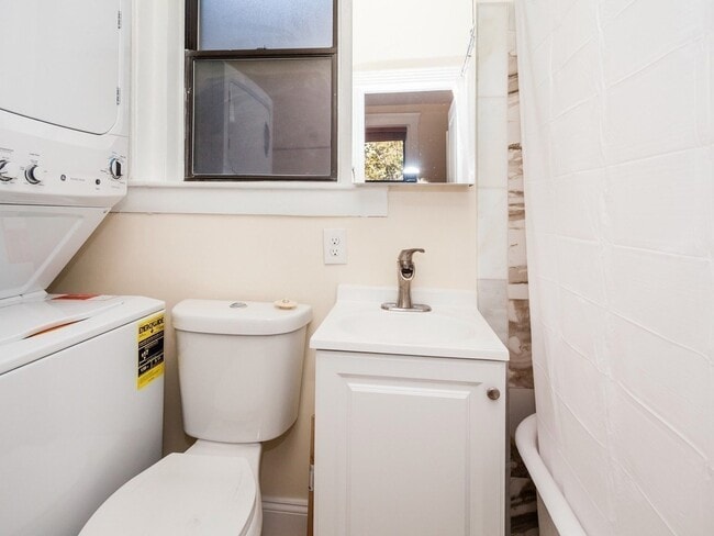 Photo - 65 Burbank St Apartments Unit 2