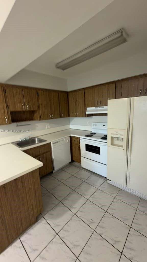 Photo - 1750 W 56th St Unit 236