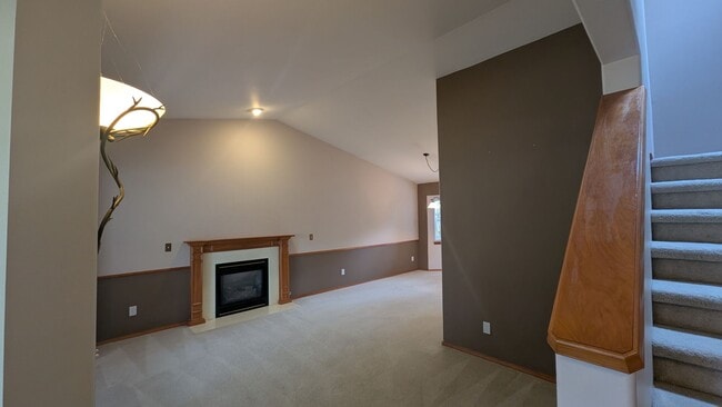 Photo - 17180 Sawyer St SE