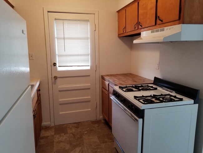 Photo - Knollridge Garden Apartments