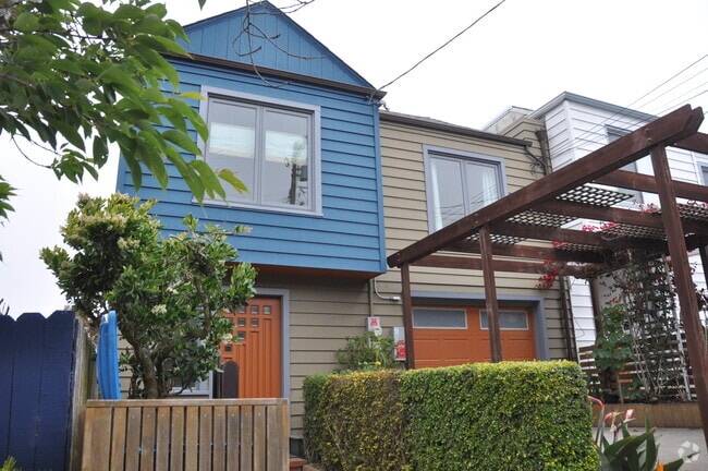 Building Photo - 126 Shields St Rental