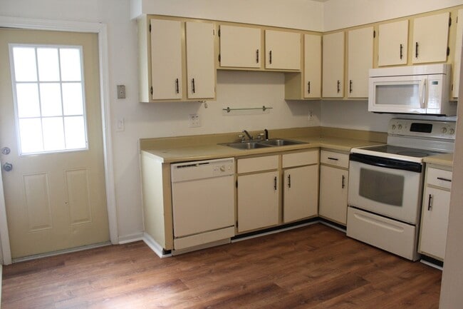 Photo - 2 bedroom 2 bath one story townhome