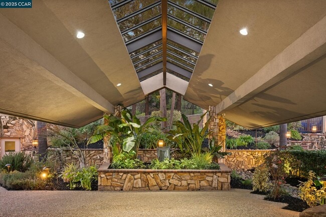 Photo - 21 Deer Oaks Ct