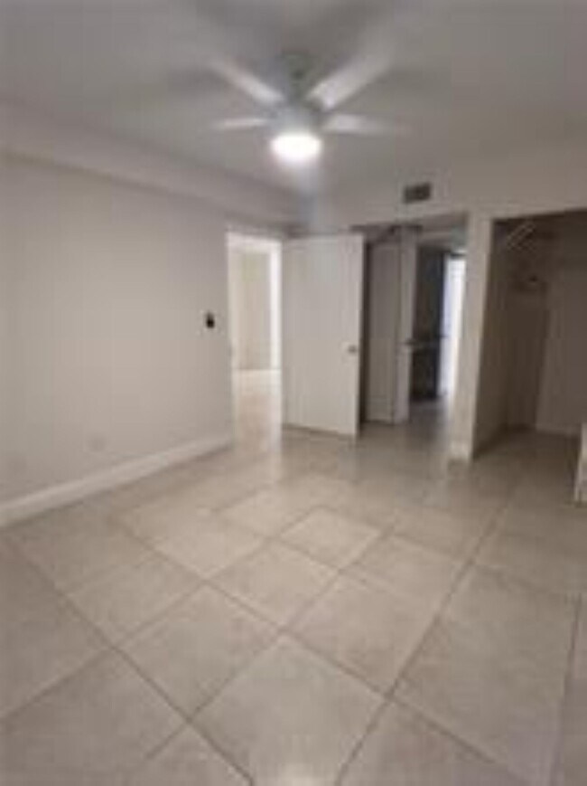 Photo - 2880 N Oakland Forest Dr Unit 107