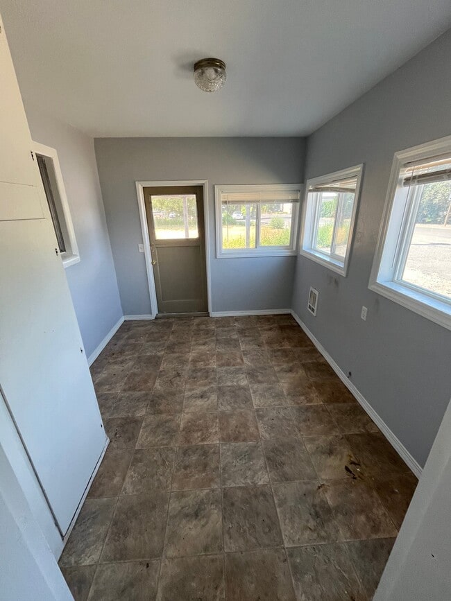 Photo - 16031 Rd 10.7 NW