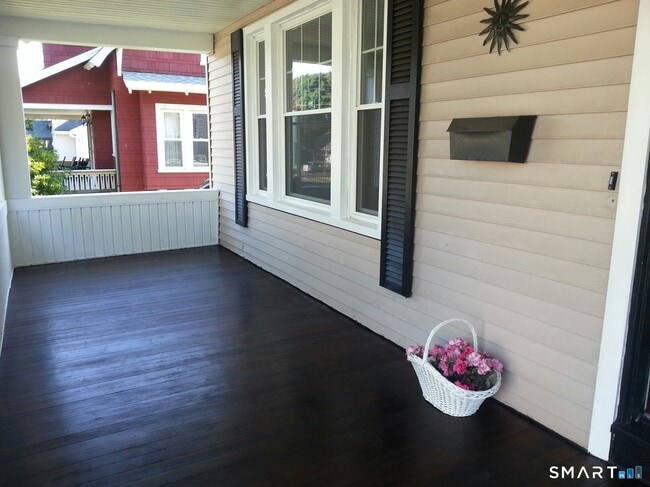 Photo - 356 Townsend Ave