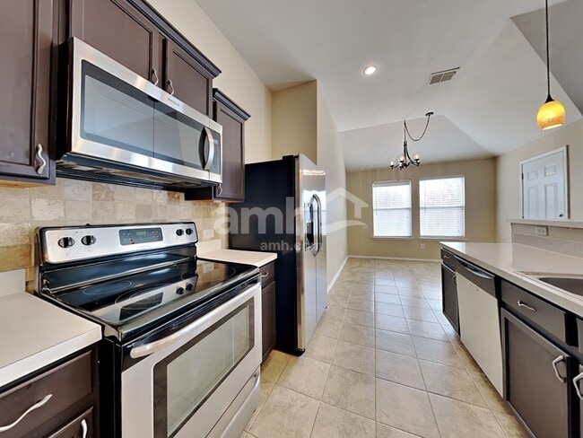 Photo - 2020 Fairview Dr