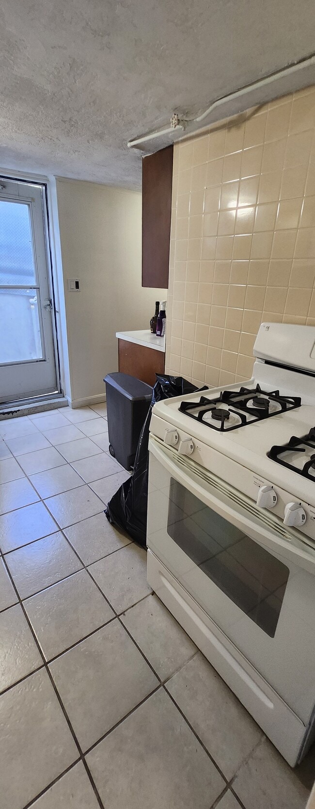 Photo - 204 Adams St Apartments Unit B