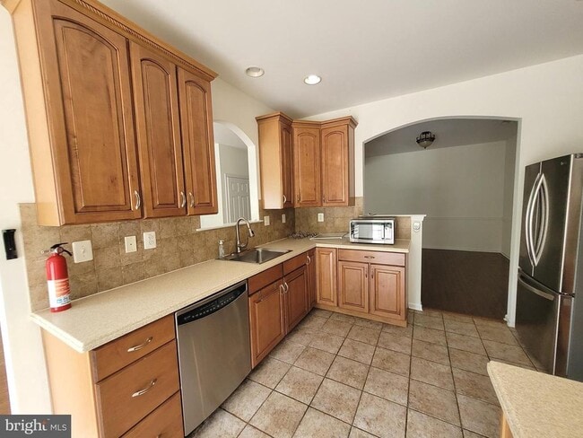 Photo - 35 Tudor Ct
