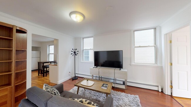Building Photo - 13 Tuckerman St Rental