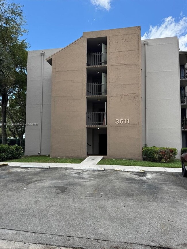 Photo - 3611 SW 117th Ave Condo Unit 10-104