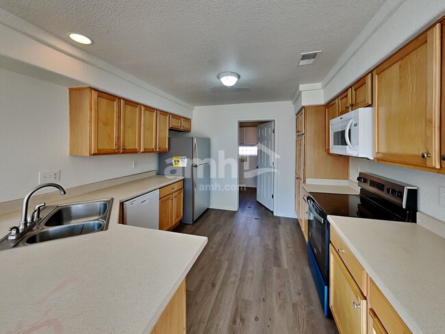 Photo - 20000 Mitchell Pl