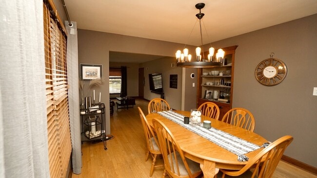 Full Dining Room with Built-ins - 2778 N 70th St